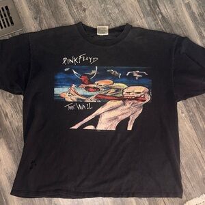 Rare Vintage 1990s Pink Floyd’s - the wall tee 
Mens XL